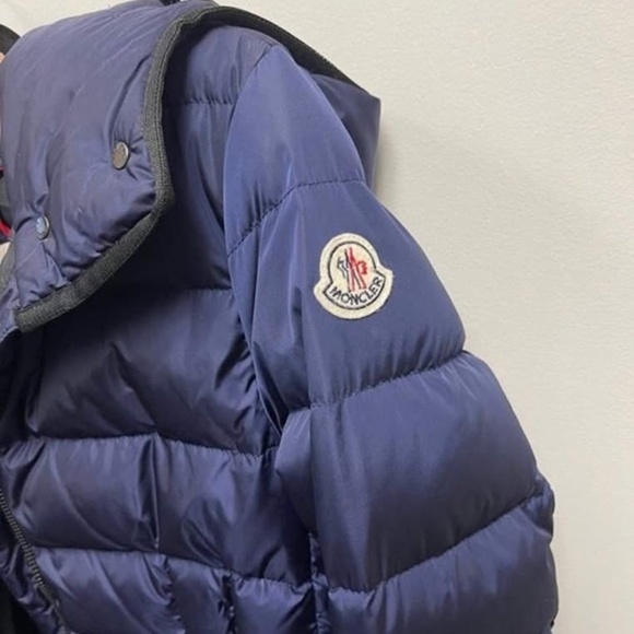 Moncler - Navy puffer coat - Picture 3 of 4